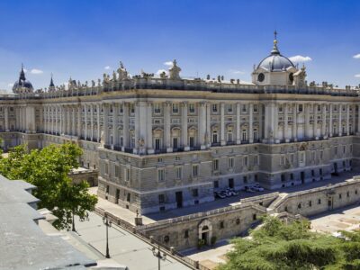 Cung điện Hoàng gia Madrid