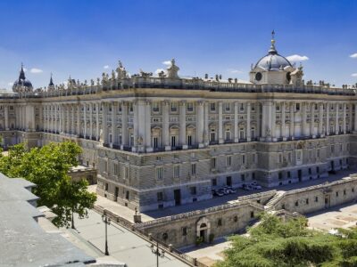 Cung điện Hoàng gia Madrid