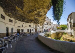 Setenil de las Bodegas